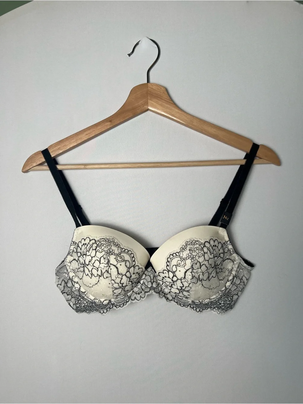 Victoria’s Secret NWT Dream Angels Lined Demi Bra Lace Rhinestone Blk Cream 34c